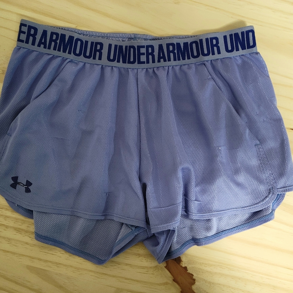 Under Armour Shorts - ladies